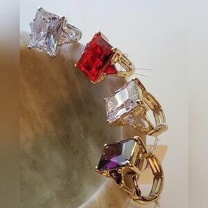 Clear Crystal Stretch Ring - Silver Tone